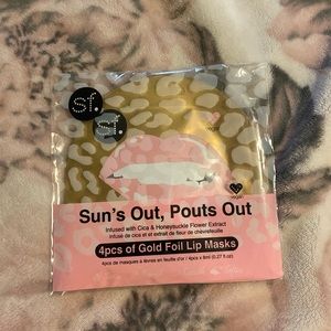 in the package lip foil masks (4 count)